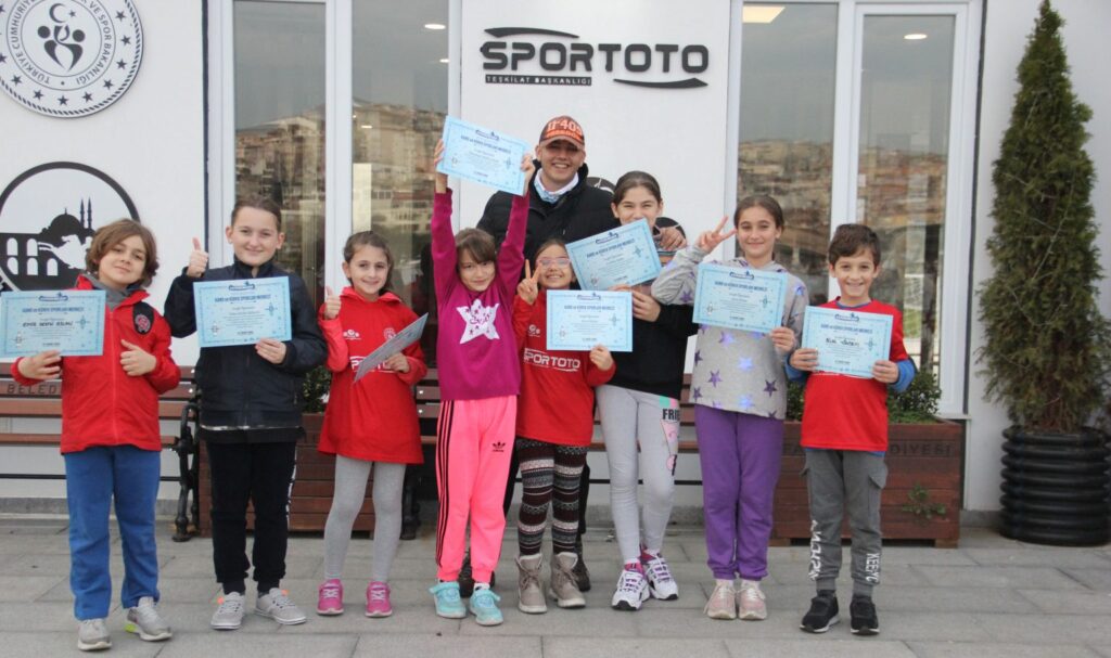 Optimist Yelken Eğitimi Sertifika Töreni
