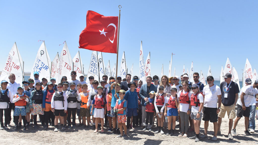 Hirfanlı Baraj Gölü Optimist Yelken Yarışları